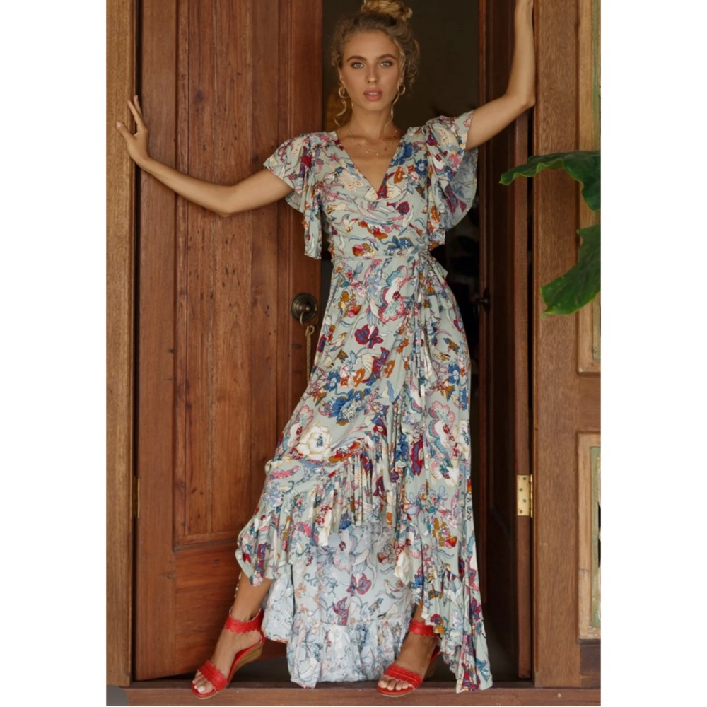 ELF Women’s Size M Gray Floral Print Carmen Wrap Dress Ruffle Hem Flutter Sleeve